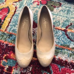 Cole Hahn cream 6.5 heels
